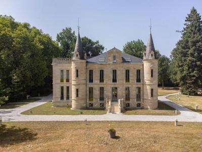 For sale Bordeaux 32 rooms 1310 m2 Gironde (33000) photo 4