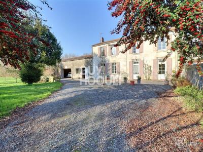 For sale Aigrefeuille-d'aunis 4 rooms 151 m2 Charente maritime (17290) photo 0