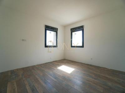 For sale Reyrieux 4 rooms 133 m2 Ain (01600) photo 4