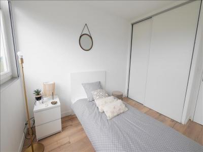 Louer Appartement 10 m2 Evry