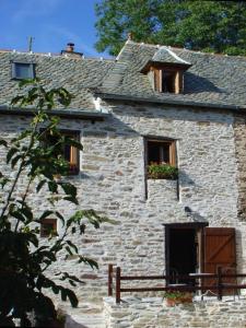 For sale Vieillevie 6 rooms 120 m2 Cantal (15120) photo 1