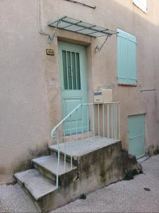 For rent Beaumont-de-pertuis 2 rooms 35 m2 Vaucluse (84120) photo 1