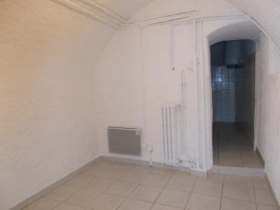 For rent Beaumont-de-pertuis 2 rooms 35 m2 Vaucluse (84120) photo 2
