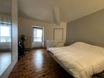 Acheter Appartement 130 m2 Saint-nazaire-les-eymes
