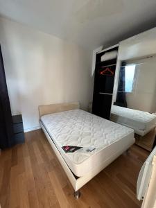 Louer Appartement Paris-16eme-arrondissement 2200 euros