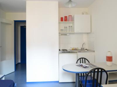 For rent Lyon-8eme-arrondissement 1 room 25 m2 Rhone (69008) photo 3