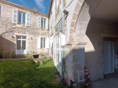 For sale Lucon 5 rooms 97 m2 Vendee (85400) photo 0