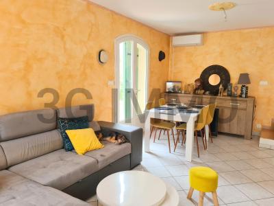 For sale Uzes 4 rooms 87 m2 Gard (30700) photo 1