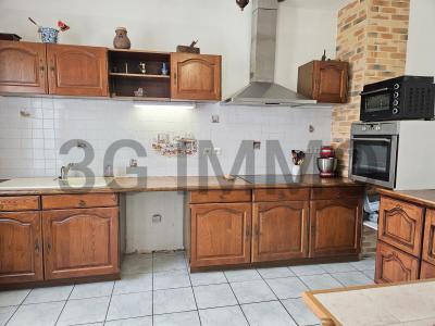 For sale Nimes 3 rooms 76 m2 Gard (30000) photo 2