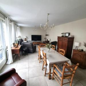 For sale Tourcoing 4 rooms 103 m2 Nord (59200) photo 3