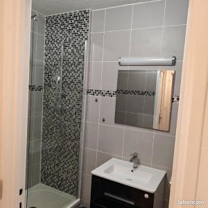 For rent Carrieres-sur-seine 1 room 9 m2 Yvelines (78420) photo 2