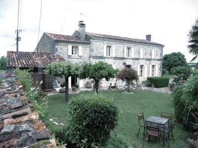 For sale Bignay 6 rooms 200 m2 Charente maritime (17400) photo 0