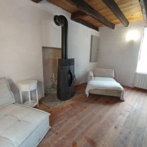 For sale Laroquebrou 4 rooms 64 m2 Cantal (15150) photo 2