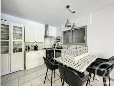 For sale Montpellier 5 rooms 134 m2 Herault (34070) photo 2