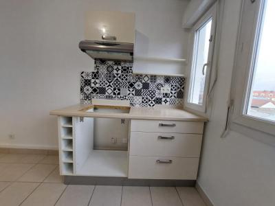 For rent Rueil-malmaison 5 rooms 85 m2 Hauts de Seine (92500) photo 1