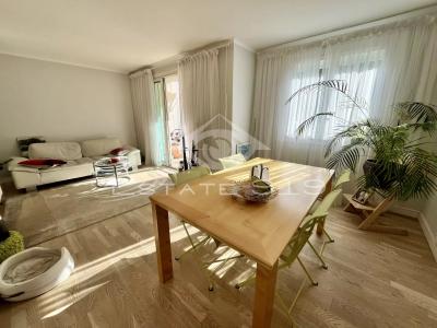 For sale Cannes 3 rooms 64 m2 Alpes Maritimes (06400) photo 2