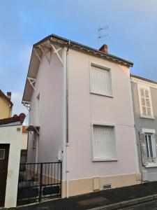 For sale Vichy 4 rooms 83 m2 Allier (03200) photo 0