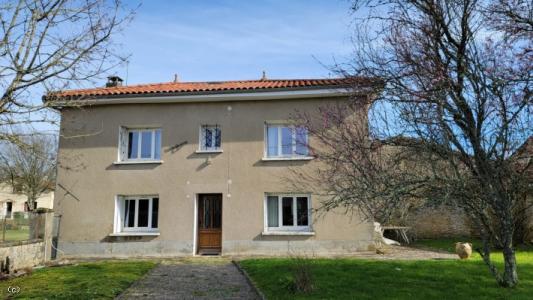 For sale Champagne-mouton 4 rooms 111 m2 Charente (16350) photo 2