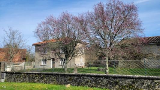 For sale Champagne-mouton 4 rooms 111 m2 Charente (16350) photo 4