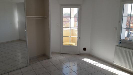 For rent Arles Bouches du Rhone (13200) photo 3