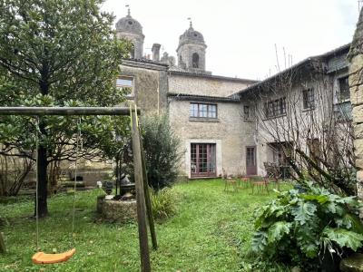 For sale Saint-jean-d'angely ST JEAN D'ANGELY CENTRE 6 rooms 373 m2 Charente maritime (17400) photo 1