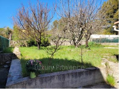 For sale Greasque 3 rooms 70 m2 Bouches du Rhone (13850) photo 2