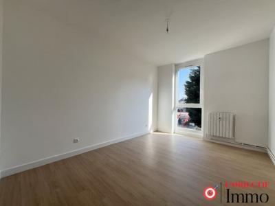 For sale Roubaix 3 rooms 68 m2 Nord (59100) photo 3