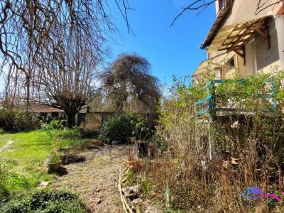 For sale Chateaumeillant 6 rooms 154 m2 Cher (18370) photo 2