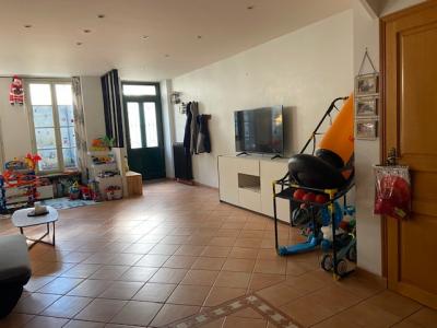For sale Saint-jean-d'angely 7 rooms 208 m2 Charente maritime (17400) photo 2