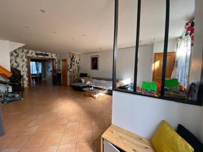 For sale Saint-jean-d'angely 7 rooms 208 m2 Charente maritime (17400) photo 3
