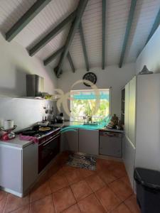 For sale Baie-mahault 6 rooms 111 m2 Guadeloupe (97122) photo 1