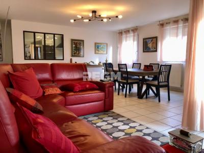 For sale Aubagne 5 rooms 114 m2 Bouches du Rhone (13400) photo 0