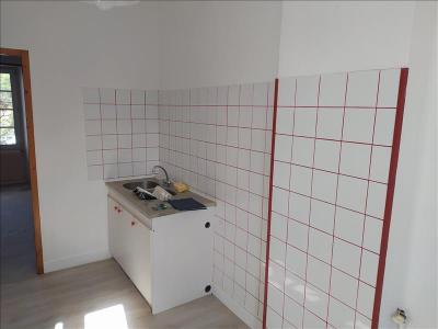 For rent Touvre 1 room 38 m2 Charente (16160) photo 1