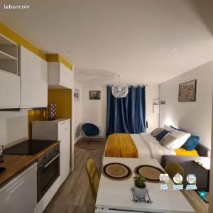 Louer Appartement Villabe 880 euros