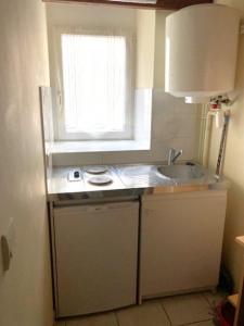 For rent Bourges 1 room 15 m2 Cher (18000) photo 3