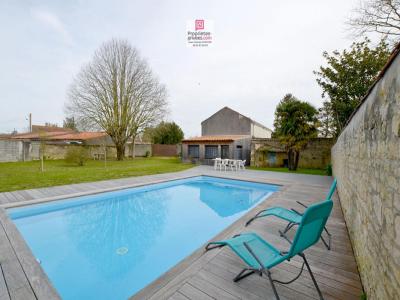 For sale Lucon 13 rooms 309 m2 Vendee (85400) photo 1