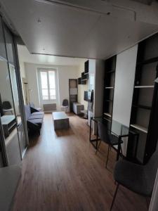 For rent Neuilly-sur-seine 1 room 25 m2 Hauts de Seine (92200) photo 0