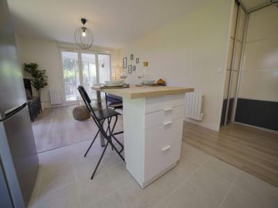 For rent Lyon-3eme-arrondissement 3 rooms 63 m2 Rhone (69003) photo 0