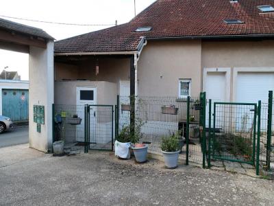 For sale Marines 4 rooms 86 m2 Val d'Oise (95640) photo 1