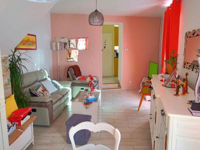 For sale Marines 4 rooms 86 m2 Val d'Oise (95640) photo 3