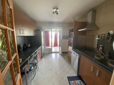 For sale Chalons-en-champagne PROCHE CARREFOUR 5 rooms 113 m2 Marne (51000) photo 3