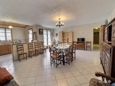 For sale Saint-jean-d'angely 3 rooms 121 m2 Charente maritime (17400) photo 1