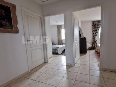 For sale Lunel 5 rooms 107 m2 Herault (34400) photo 4