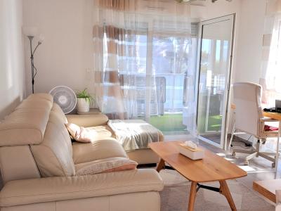 For sale Sete 3 rooms 66 m2 Herault (34200) photo 2
