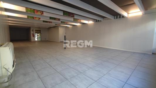 For rent Istres 270 m2 Bouches du Rhone (13800) photo 3