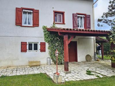 For sale Saint-pee-sur-nivelle 7 rooms 140 m2 Pyrenees atlantiques (64310) photo 0