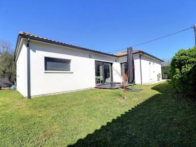 For sale Pian-medoc 6 rooms 133 m2 Gironde (33290) photo 1