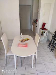 For sale Narbonne 1 room 20 m2 Aude (11100) photo 3