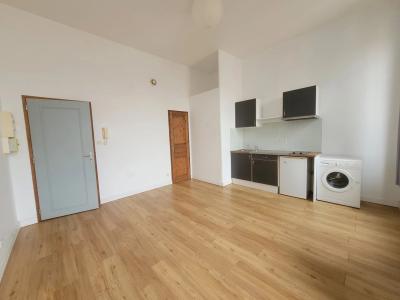 For rent Narbonne 1 room 21 m2 Aude (11100) photo 1