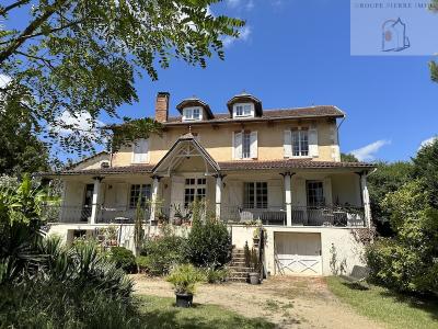 For sale Montguyon 9 rooms 380 m2 Charente maritime (17270) photo 0